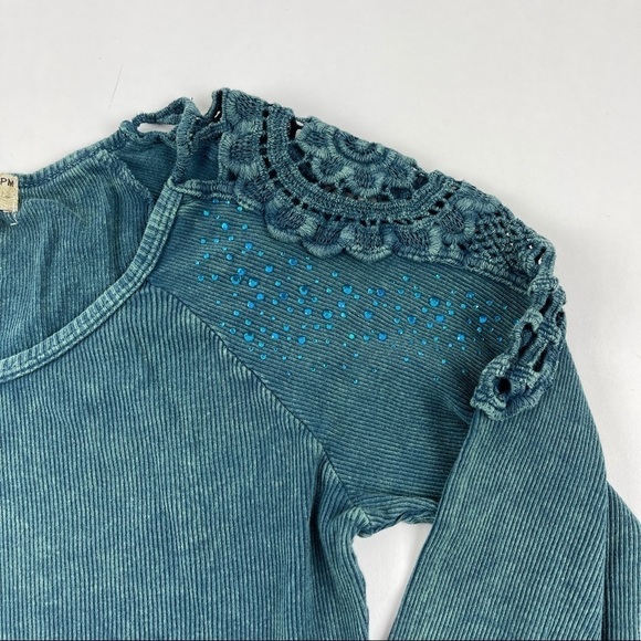 One World Tshirt Womens Medium Petite Green Ribbed Stones Long Sleeve - Picture 4 of 7